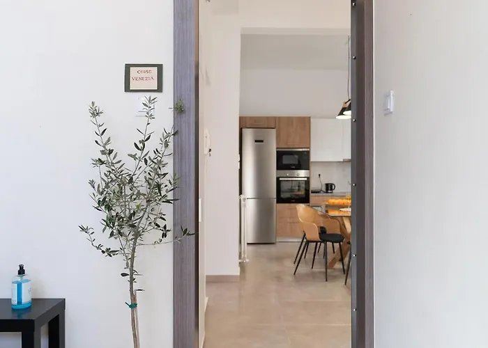 Corso Venezia Luxury 3br *